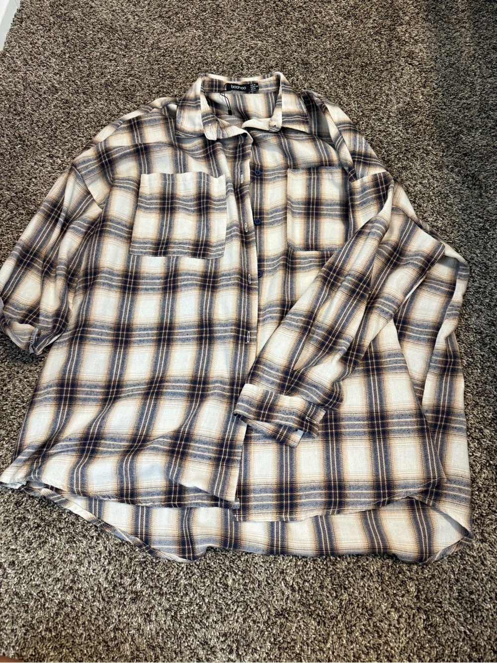Boohoo Plaid Button-Down Shirt - Cream & Navy